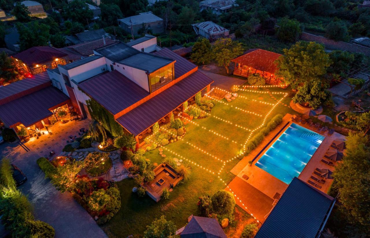 Giuaani Winery Hotel Manavi Ngoại thất bức ảnh