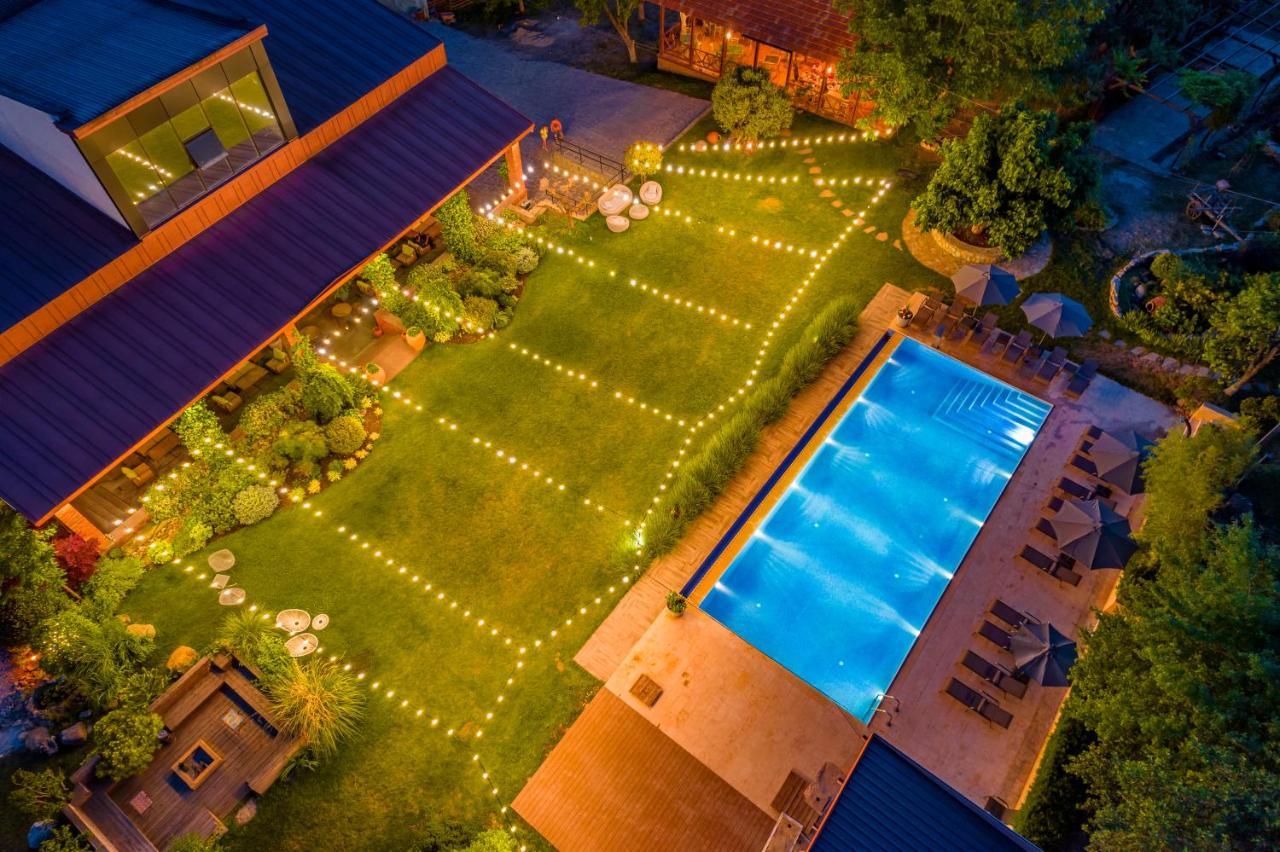 Giuaani Winery Hotel Manavi Ngoại thất bức ảnh