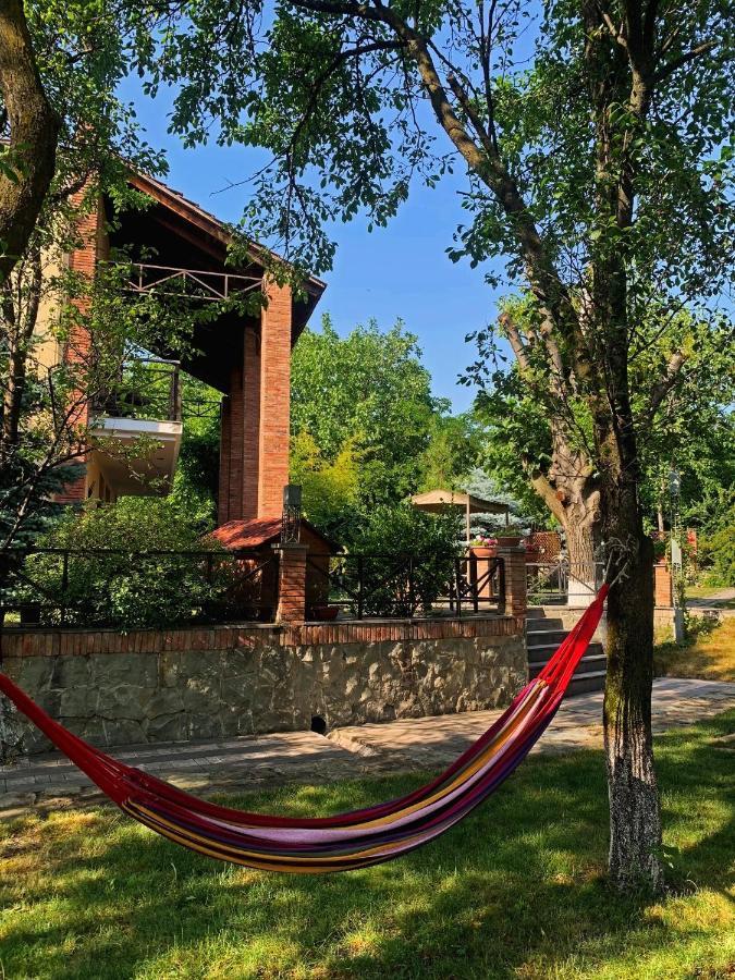 Giuaani Winery Hotel Manavi Ngoại thất bức ảnh