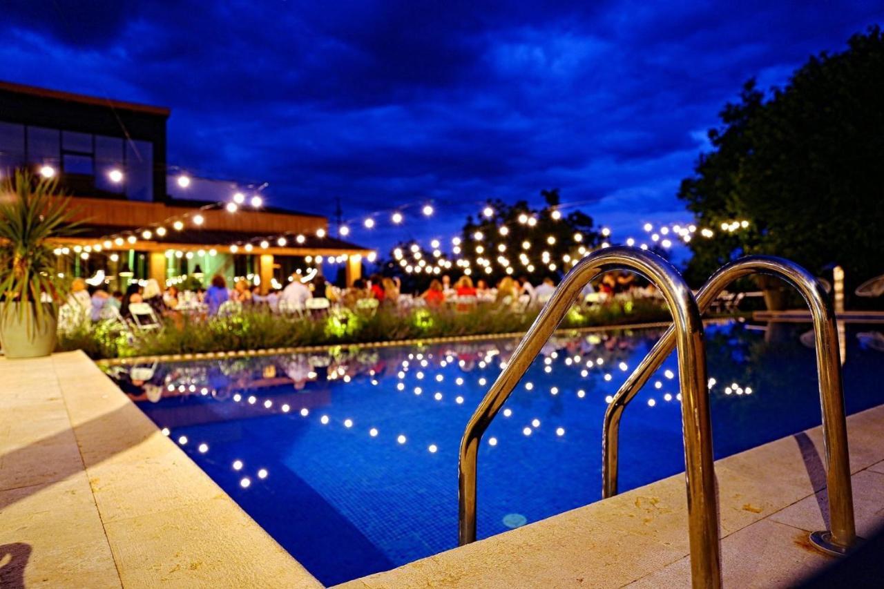 Giuaani Winery Hotel Manavi Ngoại thất bức ảnh