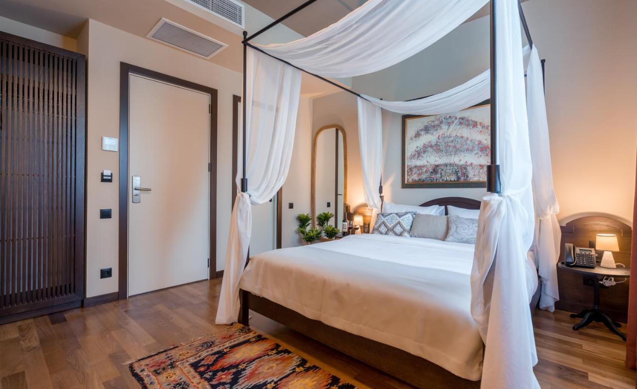 Giuaani Winery Hotel Manavi Ngoại thất bức ảnh