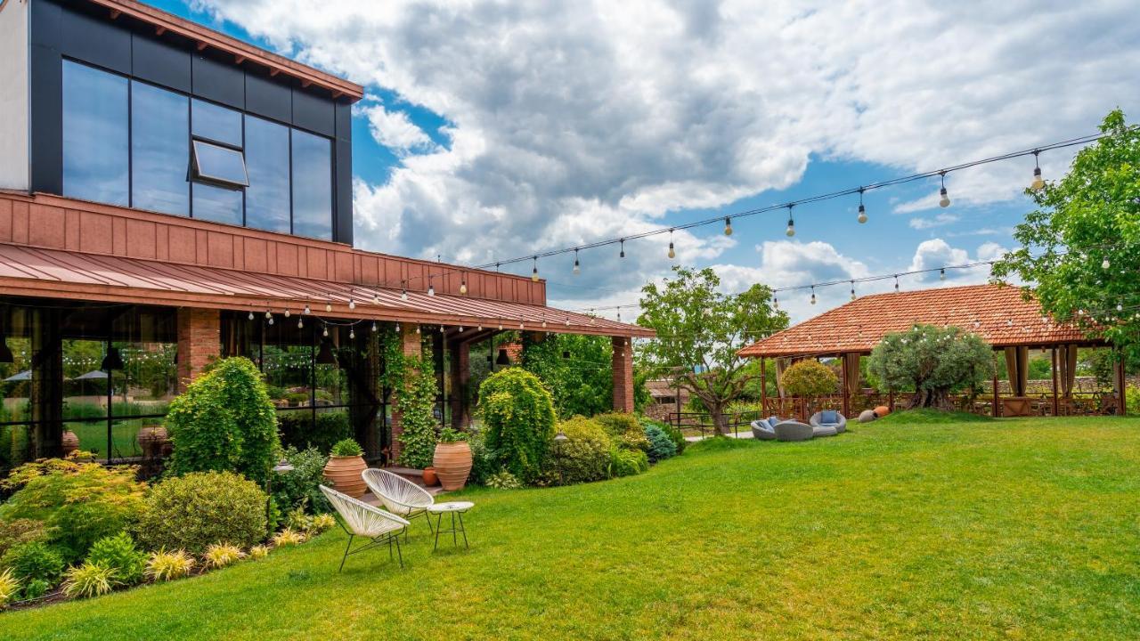 Giuaani Winery Hotel Manavi Ngoại thất bức ảnh