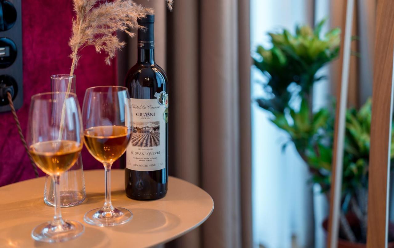 Giuaani Winery Hotel Manavi Ngoại thất bức ảnh