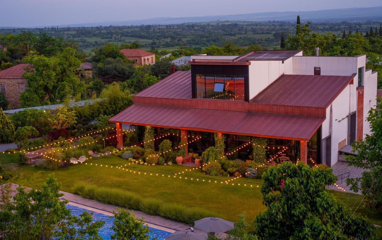 Giuaani Winery Hotel Manavi Ngoại thất bức ảnh