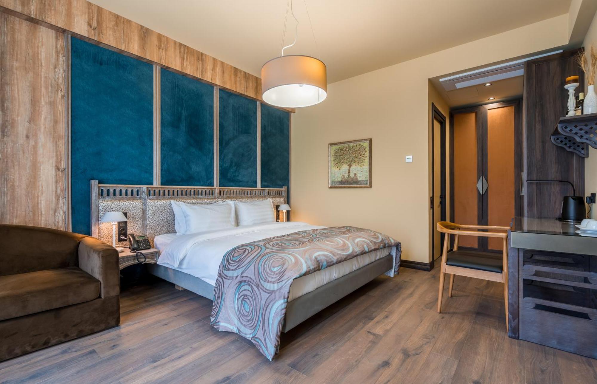 Giuaani Winery Hotel Manavi Ngoại thất bức ảnh