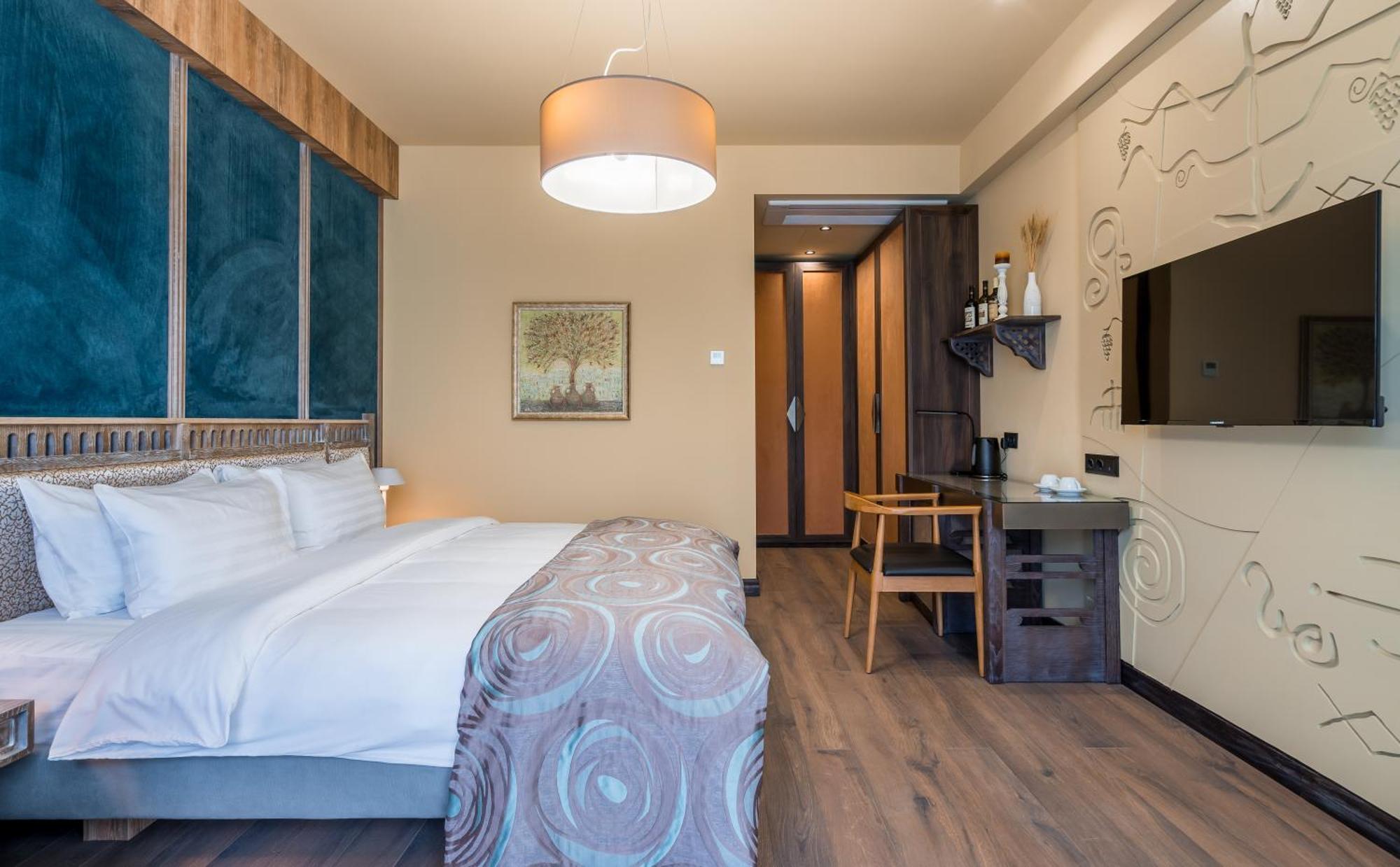 Giuaani Winery Hotel Manavi Ngoại thất bức ảnh
